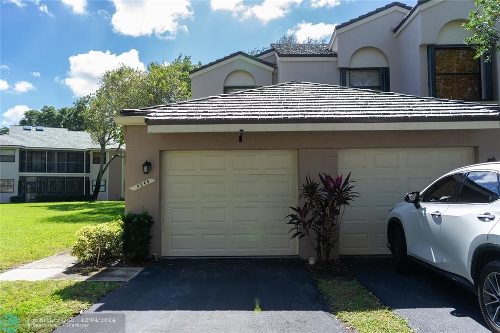 For Sale: $440,000 (3 beds, 2 baths, 1310 Square Feet)