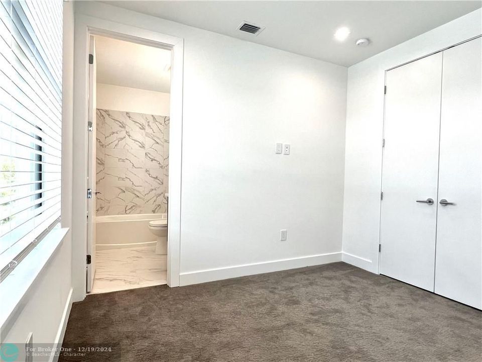 For Rent: $3,875 (2 beds, 2 baths, 2072 Square Feet)