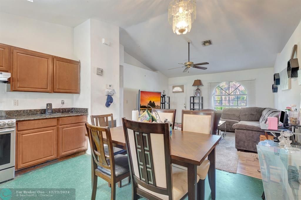 Active With Contract: $199,000 (3 beds, 2 baths, 1180 Square Feet)