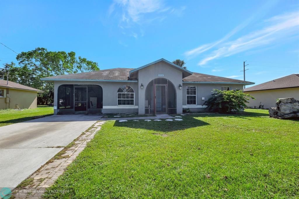 Active With Contract: $199,000 (3 beds, 2 baths, 1180 Square Feet)