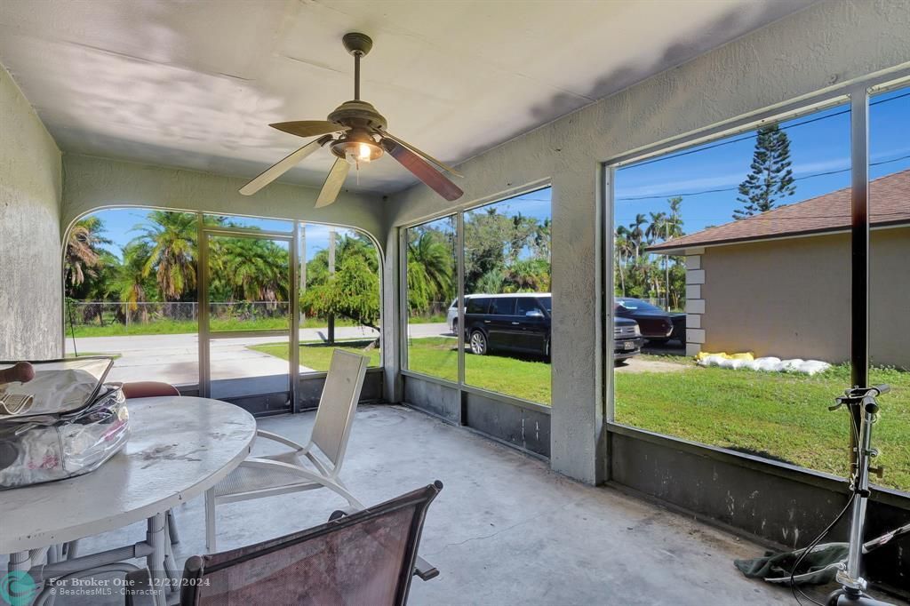 Active With Contract: $199,000 (3 beds, 2 baths, 1180 Square Feet)