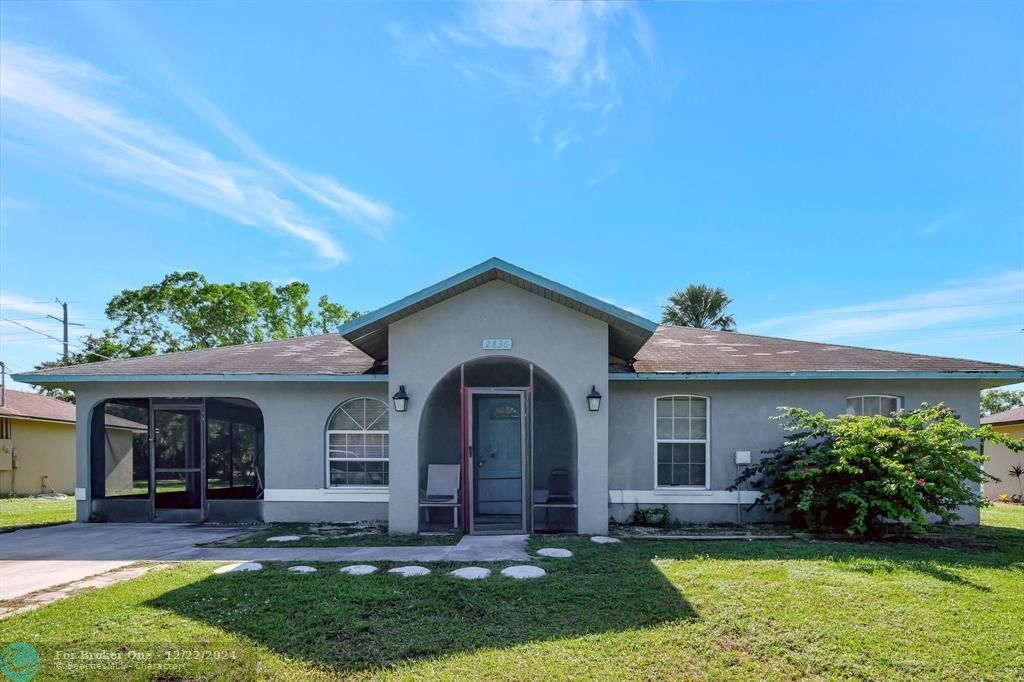 Active With Contract: $199,000 (3 beds, 2 baths, 1180 Square Feet)