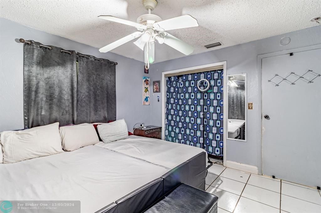 For Sale: $429,000 (3 beds, 2 baths, 1562 Square Feet)