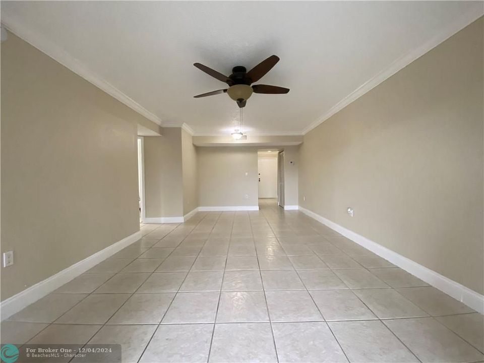 For Rent: $1,850 (2 beds, 2 baths, 944 Square Feet)