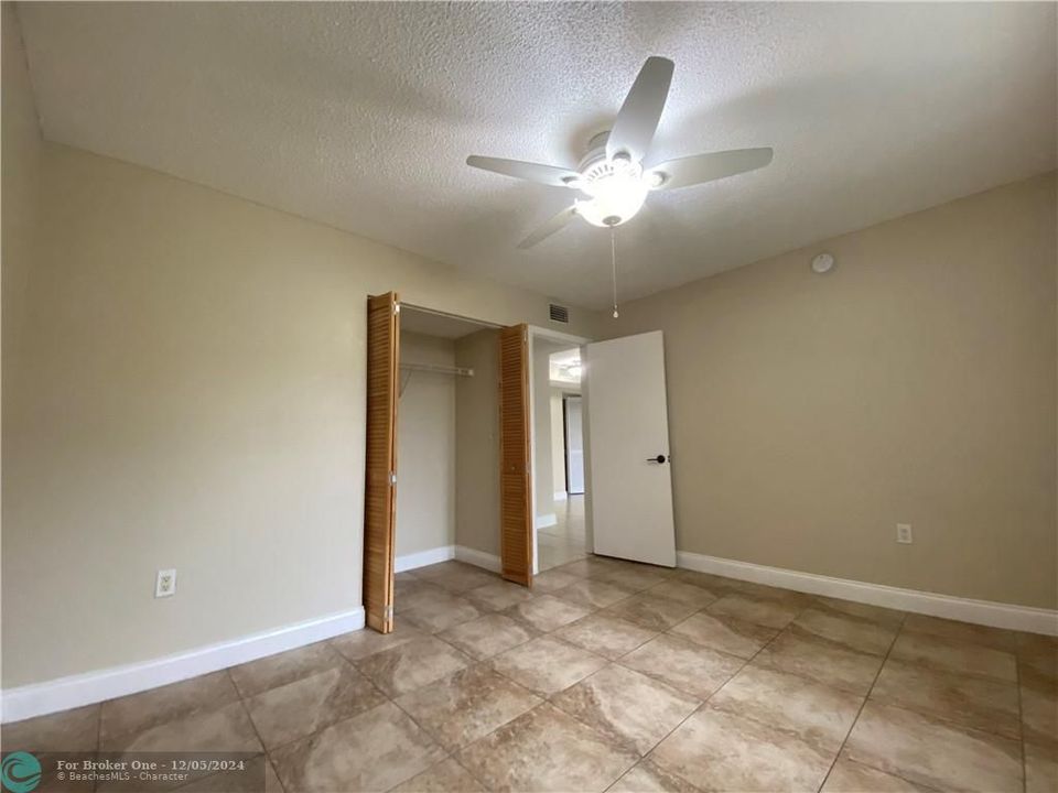 For Rent: $1,850 (2 beds, 2 baths, 944 Square Feet)