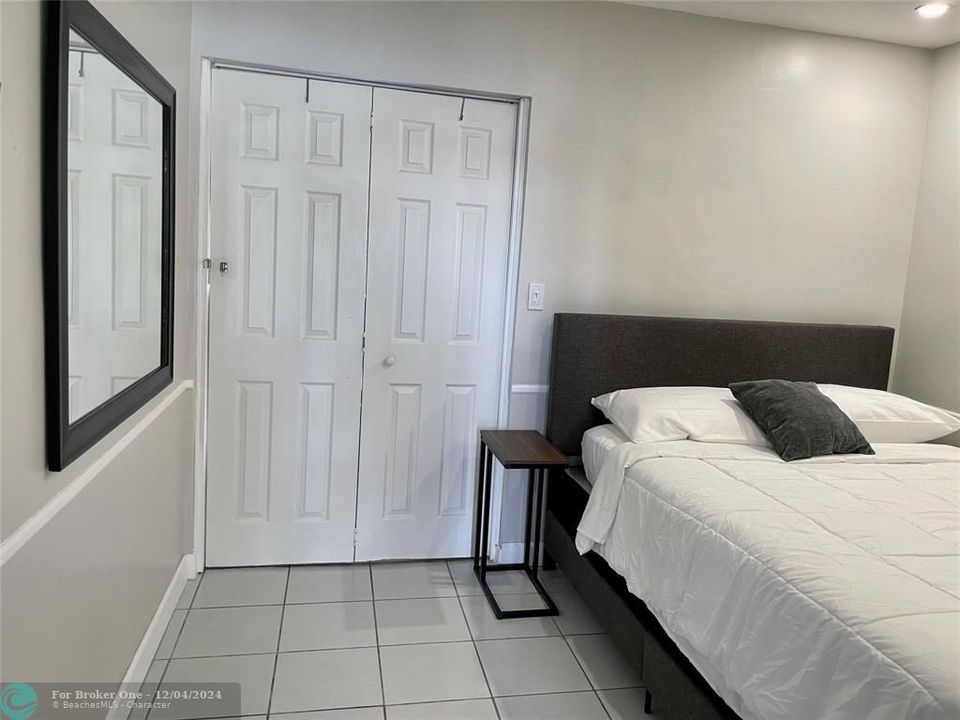 For Rent: $2,275 (1 beds, 1 baths, 900 Square Feet)