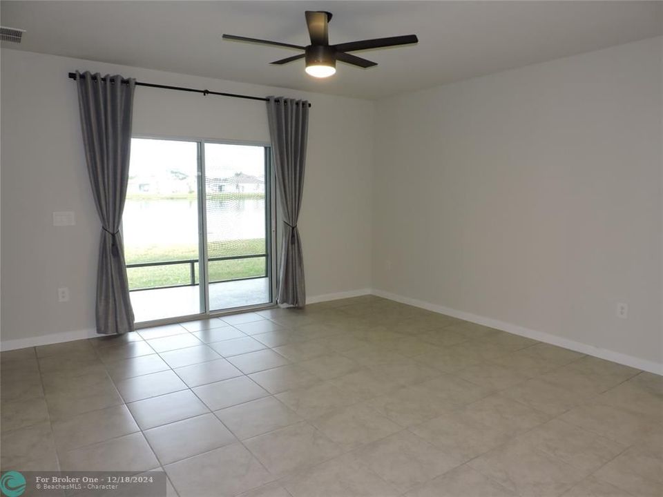 For Rent: $2,300 (3 beds, 2 baths, 1529 Square Feet)