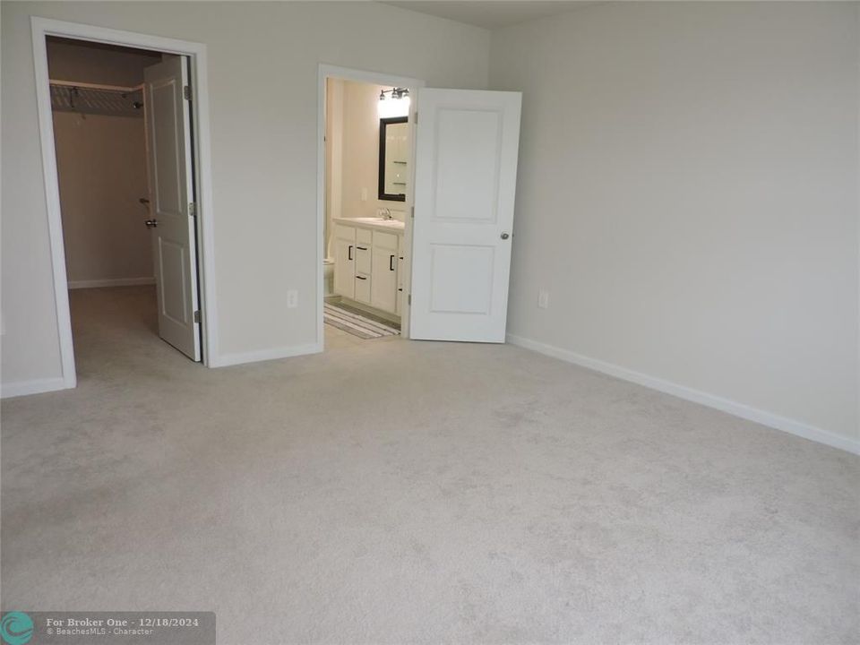 For Rent: $2,300 (3 beds, 2 baths, 1529 Square Feet)