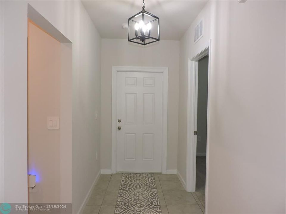 For Rent: $2,300 (3 beds, 2 baths, 1529 Square Feet)