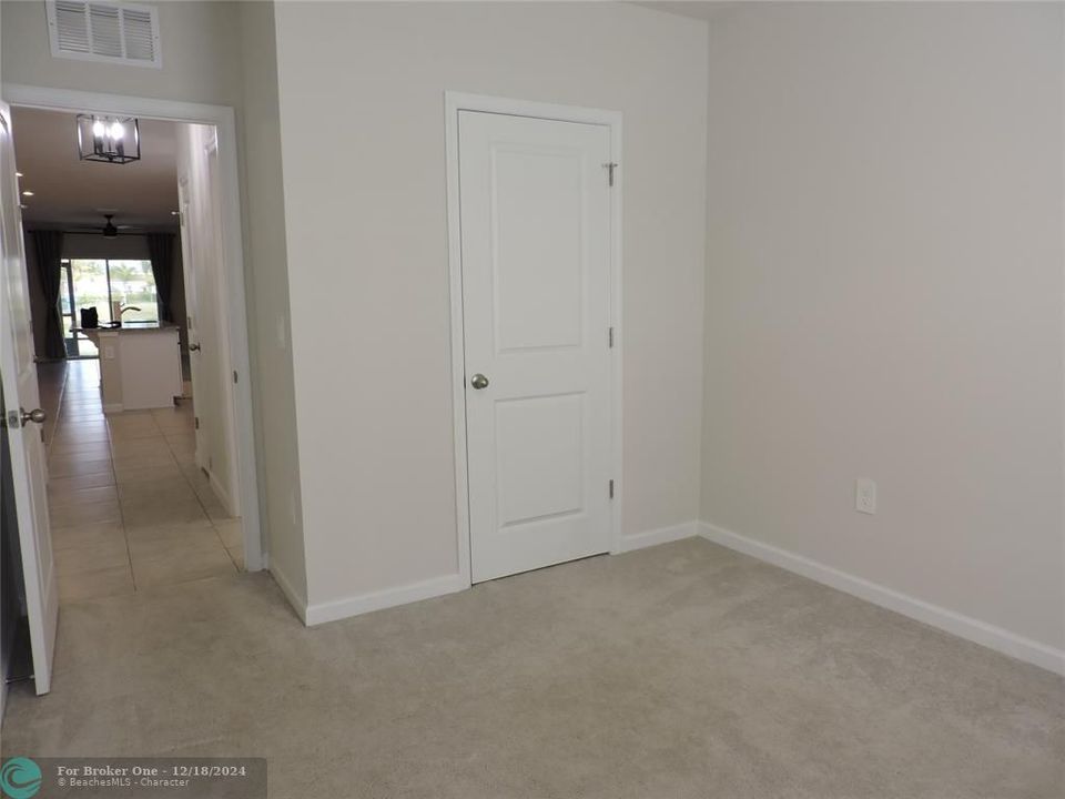 For Rent: $2,300 (3 beds, 2 baths, 1529 Square Feet)