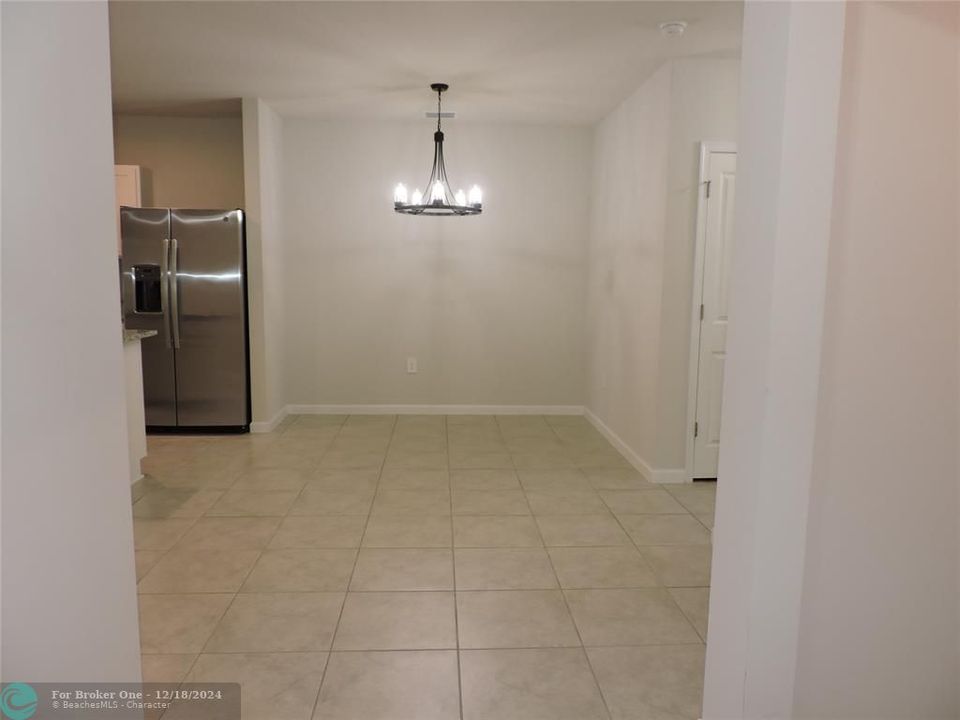 For Rent: $2,300 (3 beds, 2 baths, 1529 Square Feet)