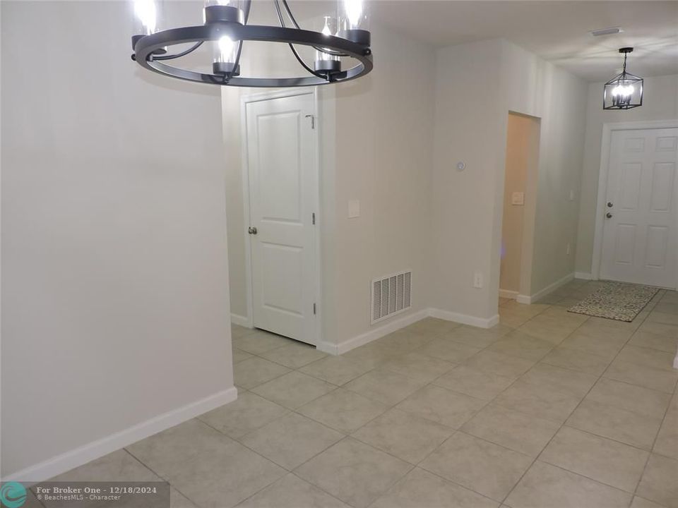 For Rent: $2,300 (3 beds, 2 baths, 1529 Square Feet)