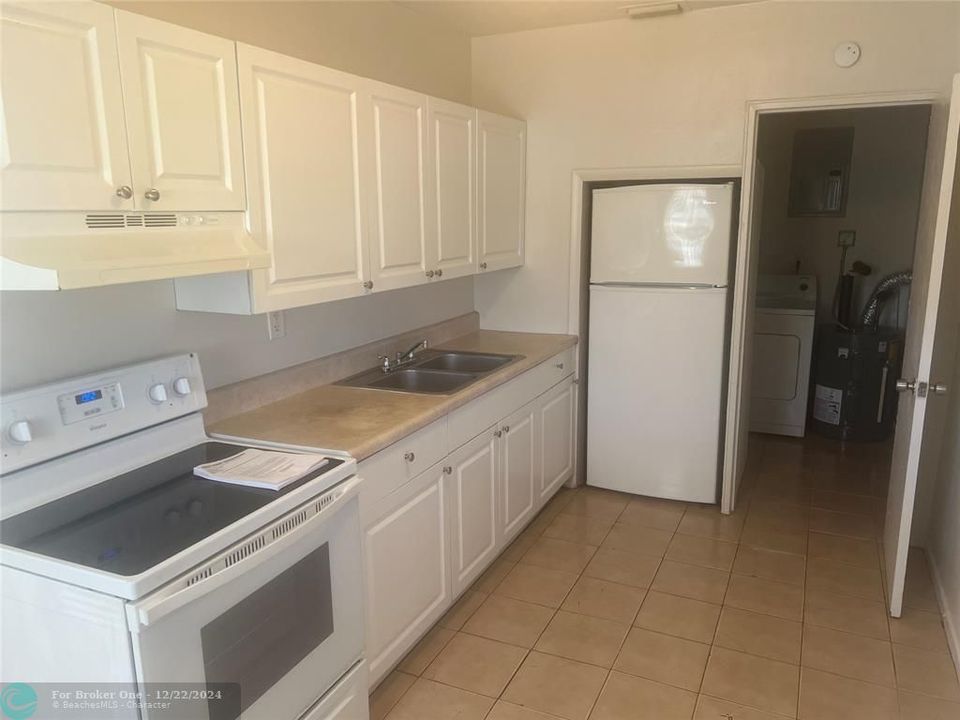 For Rent: $2,650 (3 beds, 1 baths, 0 Square Feet)