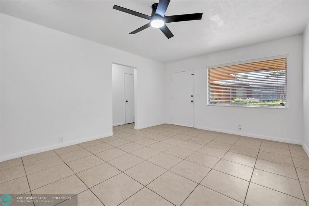 For Sale: $2,100 (2 beds, 2 baths, 1496 Square Feet)