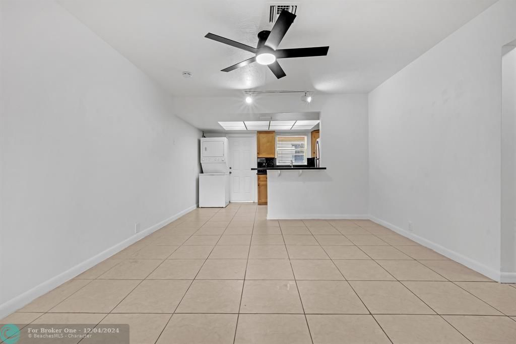 For Sale: $2,100 (2 beds, 2 baths, 1496 Square Feet)