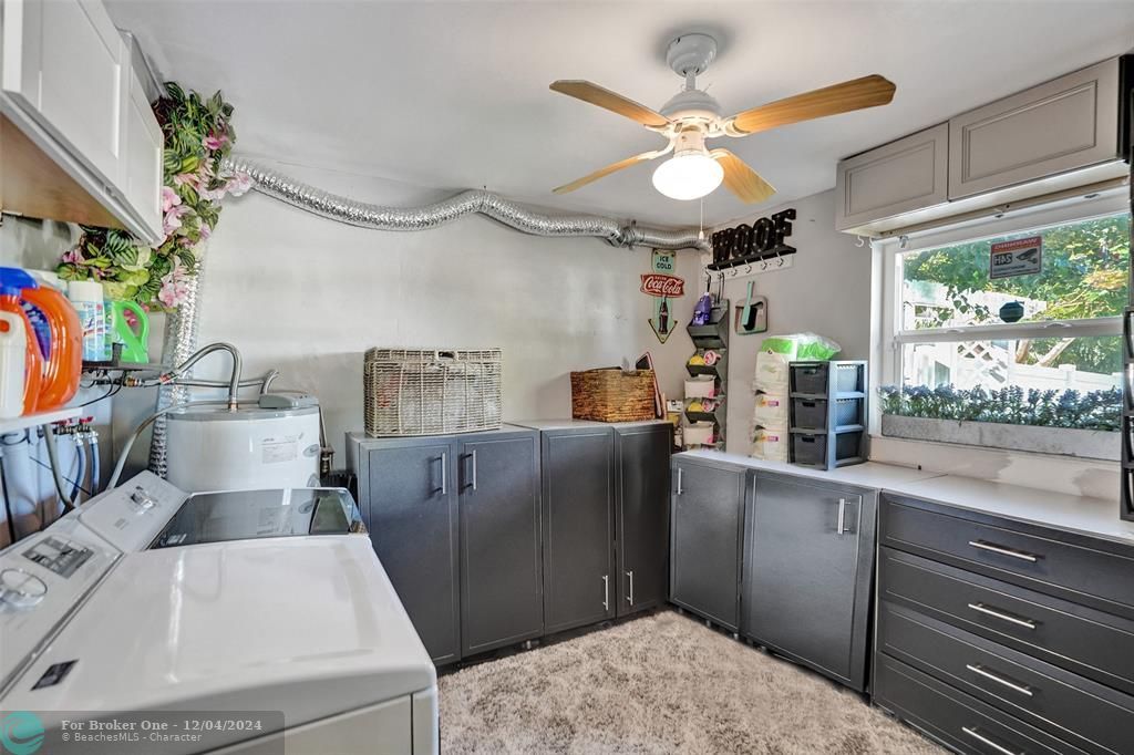 For Sale: $435,000 (2 beds, 1 baths, 1110 Square Feet)