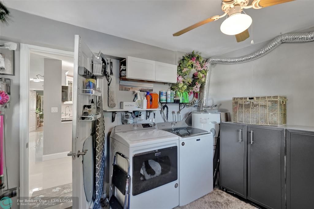 For Sale: $435,000 (2 beds, 1 baths, 1110 Square Feet)