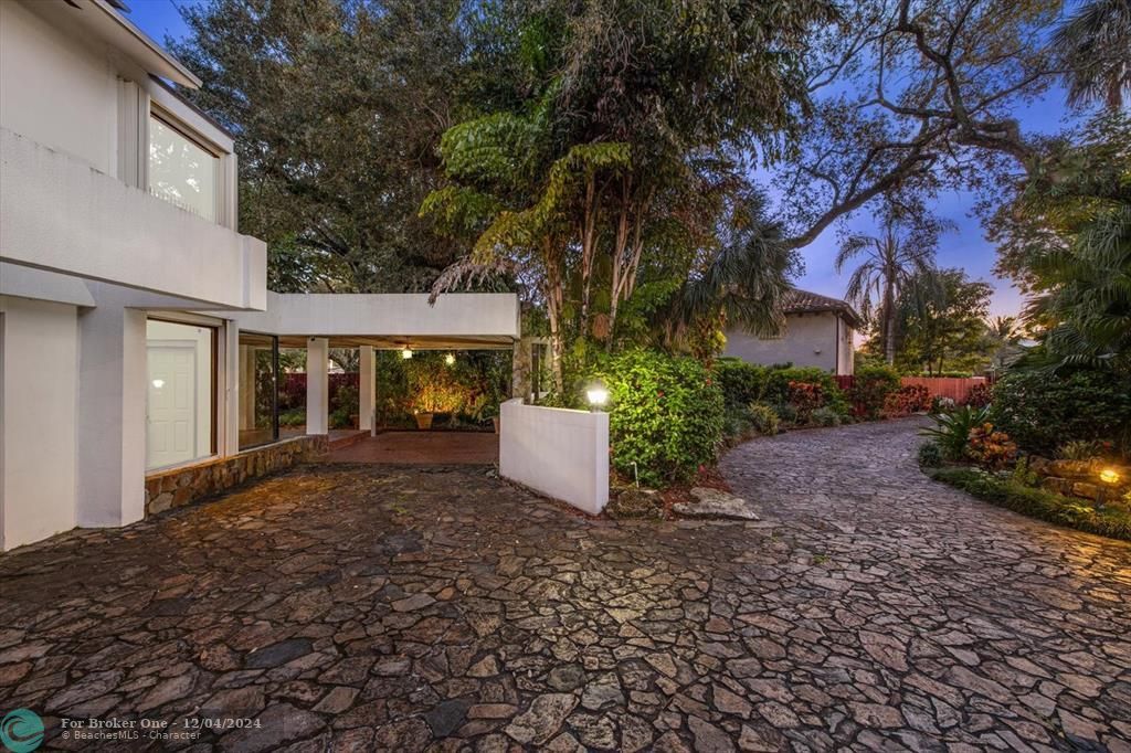 En Venta: $3,700,000 (7 camas, 8 baños, 7616 Pies cuadrados)