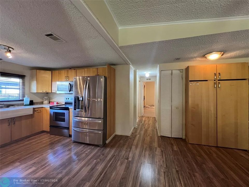 For Sale: $264,500 (2 beds, 2 baths, 1152 Square Feet)