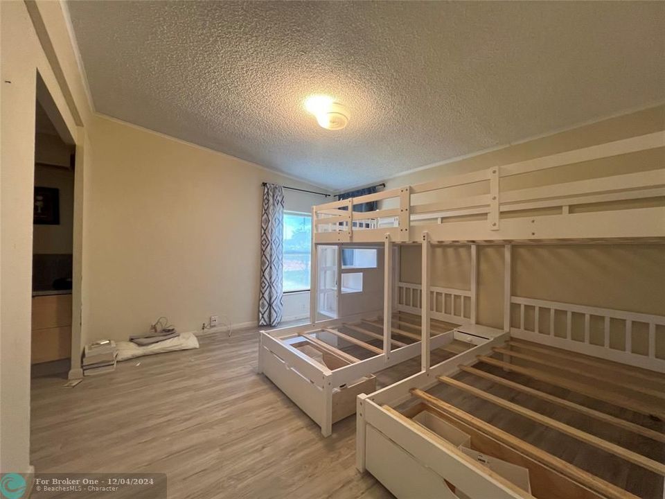 For Sale: $264,500 (2 beds, 2 baths, 1152 Square Feet)