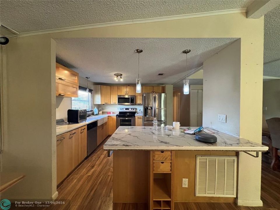 For Sale: $264,500 (2 beds, 2 baths, 1152 Square Feet)