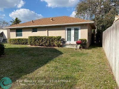 For Rent: $3,500 (3 beds, 2 baths, 1100 Square Feet)