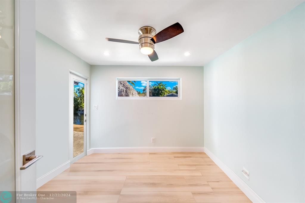 Active With Contract: $899,000 (3 beds, 2 baths, 2213 Square Feet)