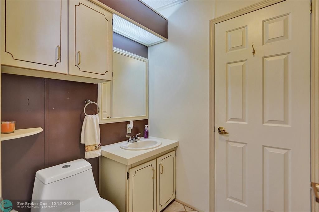 For Sale: $324,900 (2 beds, 2 baths, 1760 Square Feet)