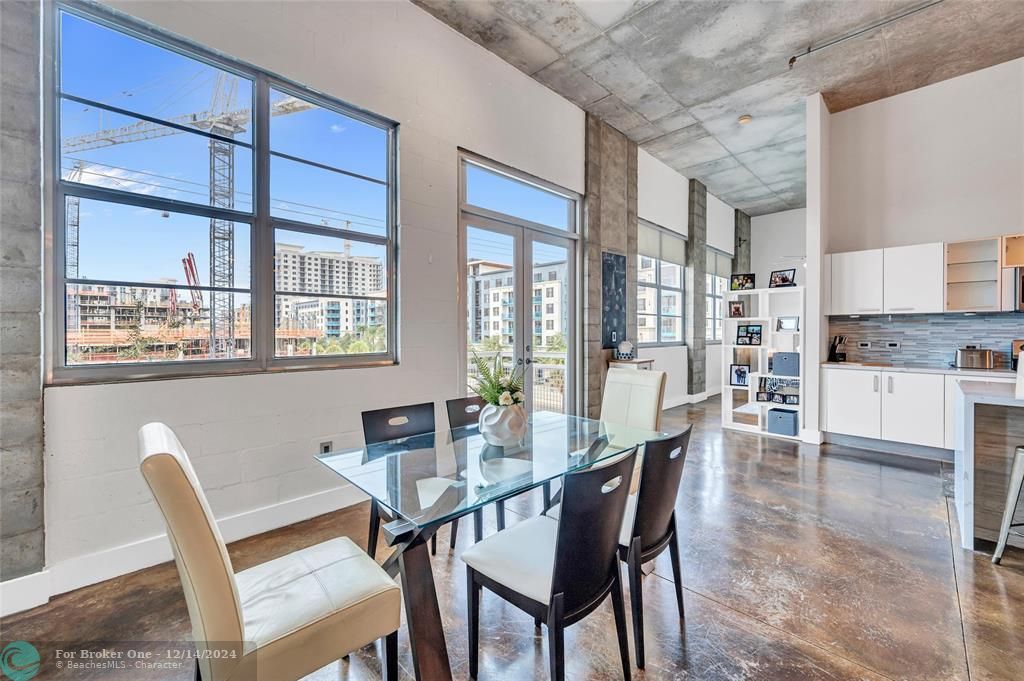 For Sale: $560,000 (1 beds, 1 baths, 1178 Square Feet)