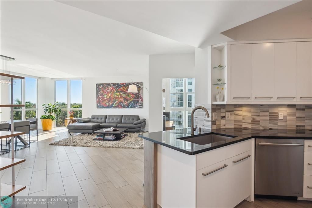 For Sale: $839,000 (2 beds, 2 baths, 1529 Square Feet)