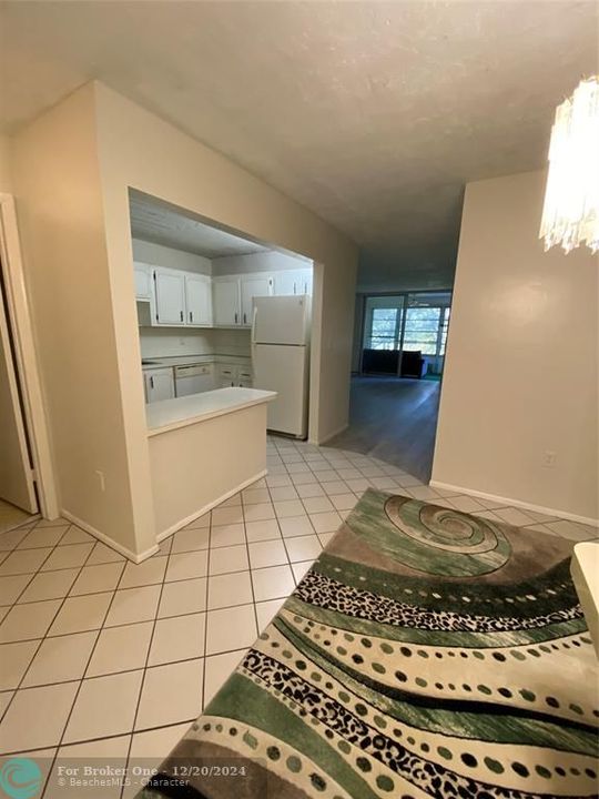 For Sale: $147,000 (1 beds, 1 baths, 960 Square Feet)