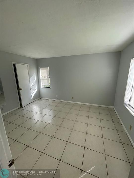 For Rent: $1,800 (2 beds, 2 baths, 857 Square Feet)