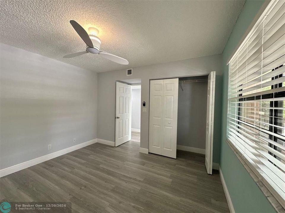 For Rent: $2,500 (3 beds, 2 baths, 1355 Square Feet)