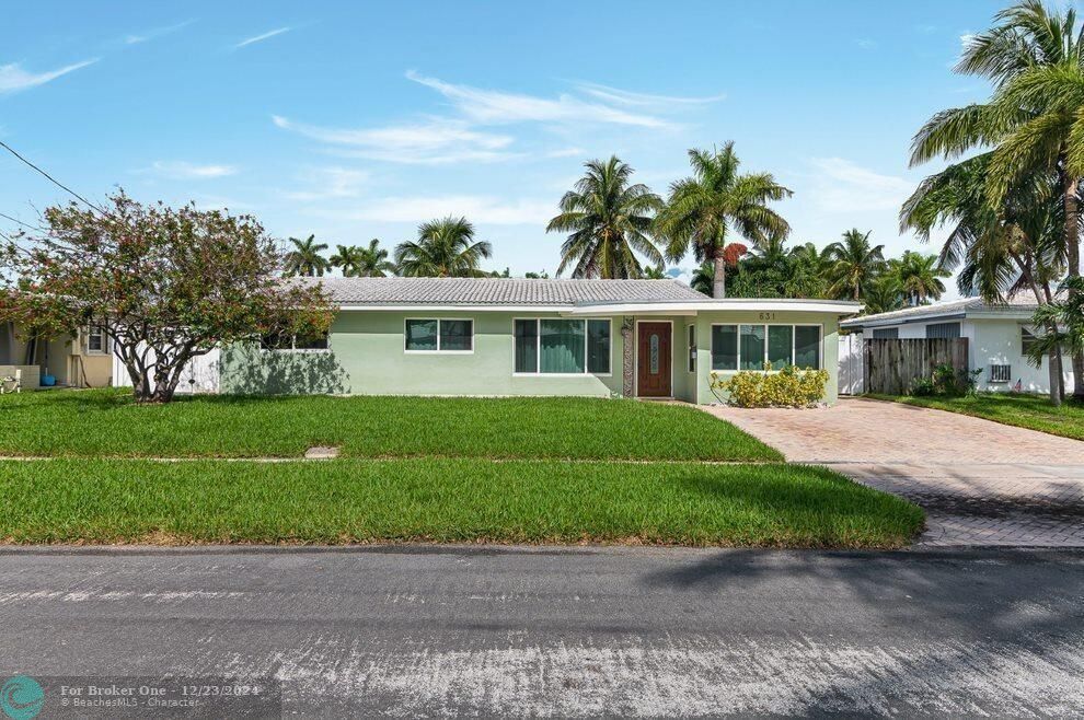 Active With Contract: $820,000 (3 beds, 2 baths, 1459 Square Feet)