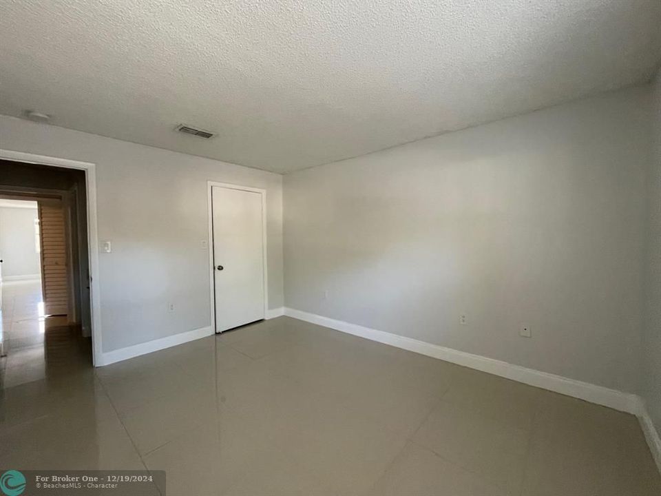 For Rent: $2,200 (2 beds, 2 baths, 1084 Square Feet)