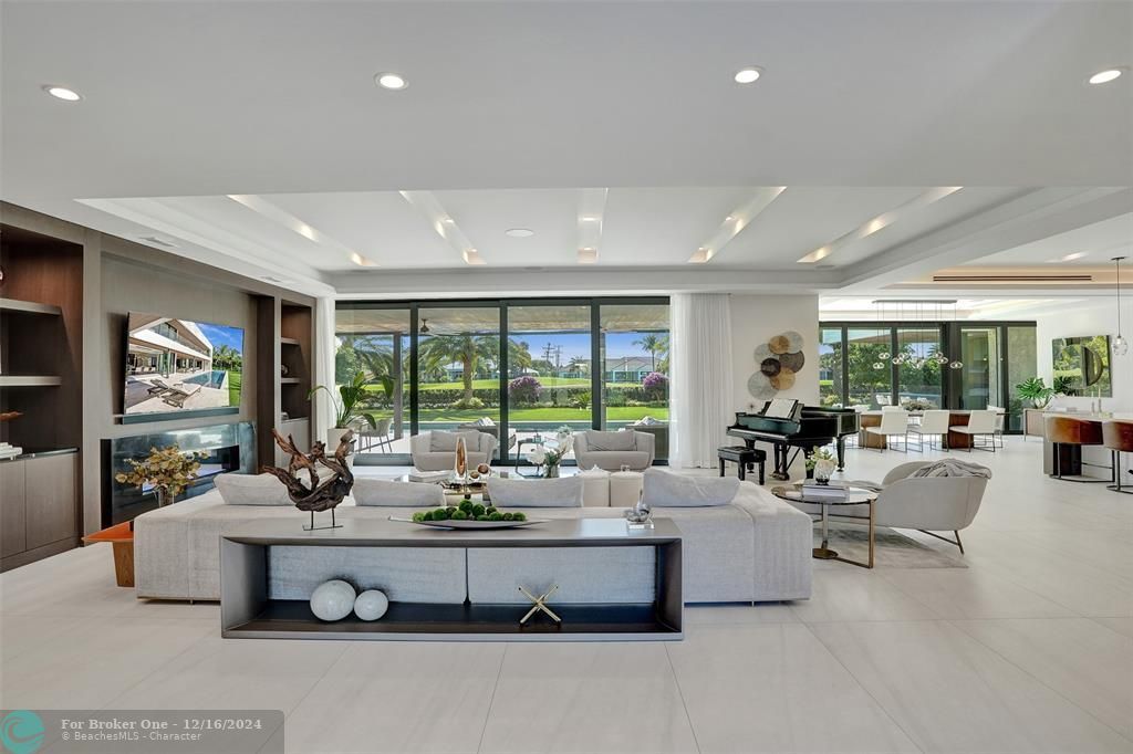 For Sale: $8,500,000 (6 beds, 7 baths, 6761 Square Feet)