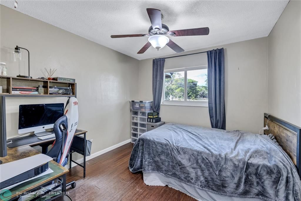 For Sale: $600,000 (4 beds, 2 baths, 2098 Square Feet)