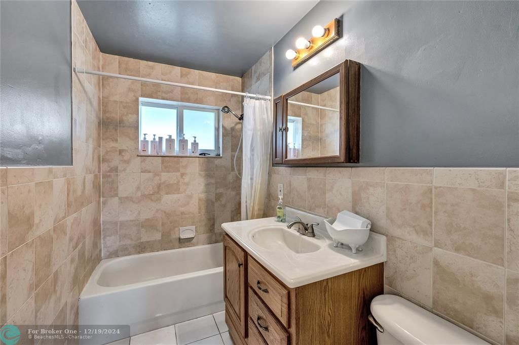 For Sale: $600,000 (4 beds, 2 baths, 2098 Square Feet)