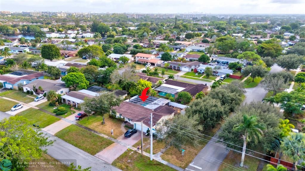 For Sale: $600,000 (4 beds, 2 baths, 2098 Square Feet)