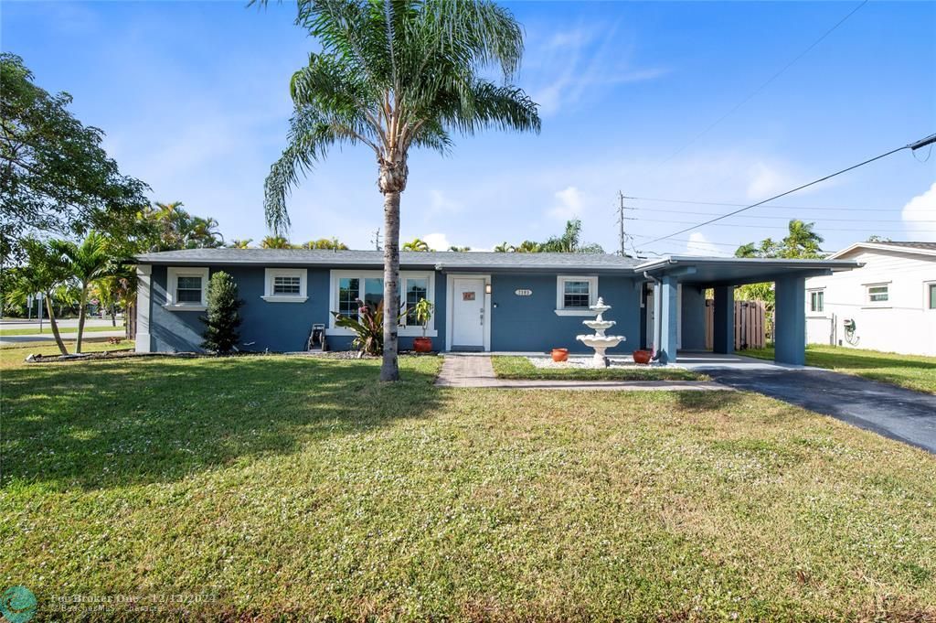 For Sale: $575,000 (4 beds, 2 baths, 1376 Square Feet)