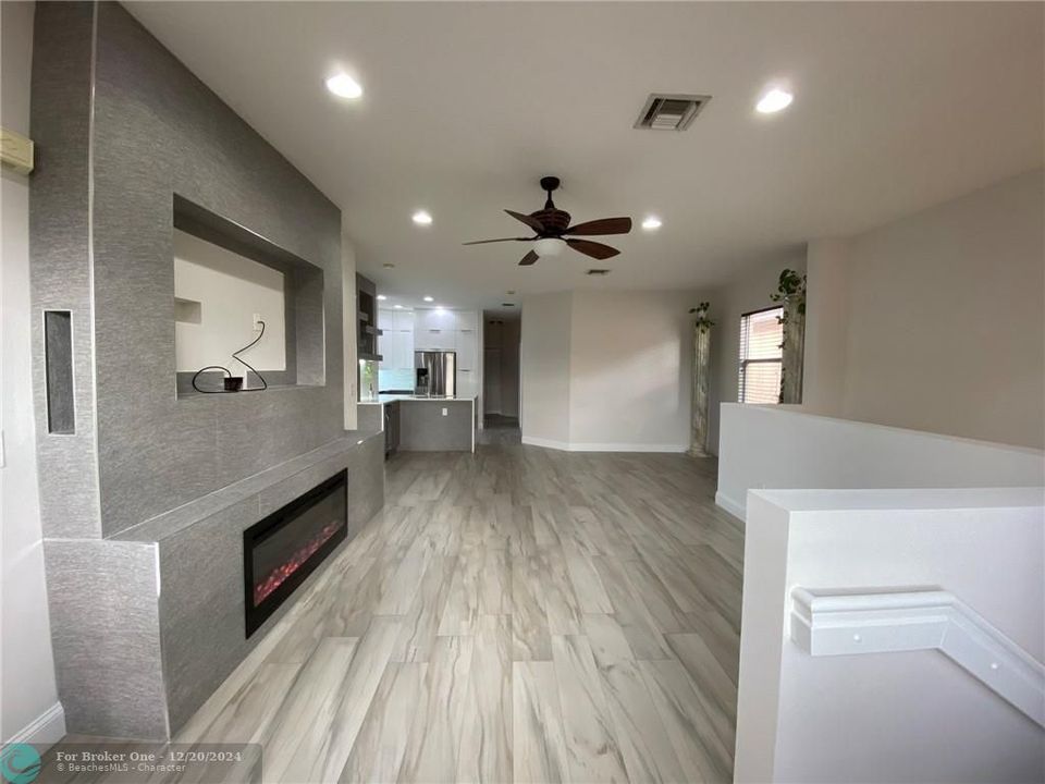 For Rent: $3,000 (3 beds, 2 baths, 1417 Square Feet)