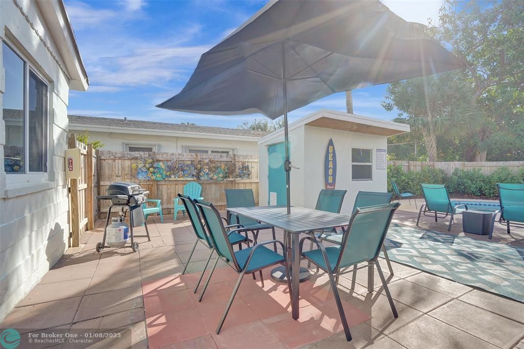 For Sale: $1,150,000 (3 beds, 2 baths, 1457 Square Feet)