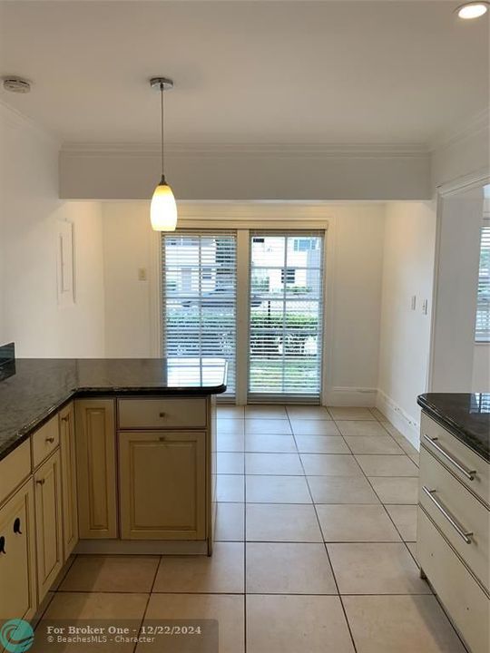 For Rent: $5,900 (3 beds, 2 baths, 1652 Square Feet)