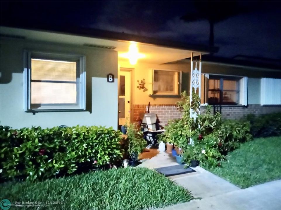 For Sale: $134,900 (2 beds, 1 baths, 815 Square Feet)