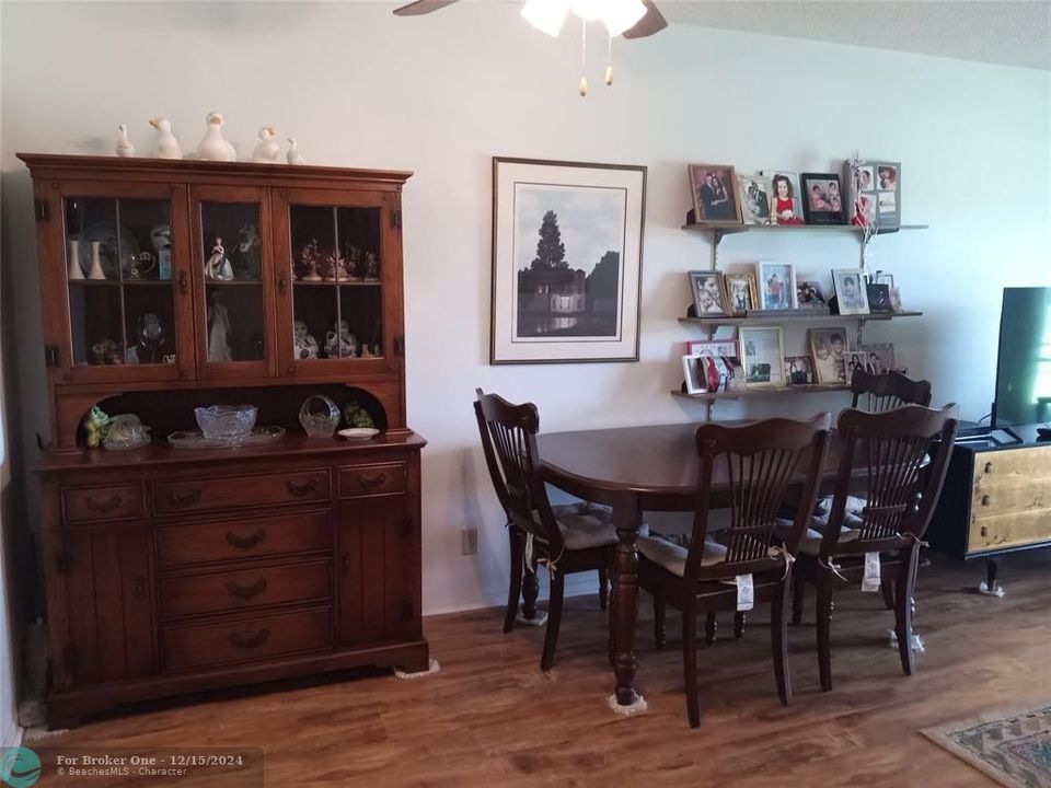 For Sale: $134,900 (2 beds, 1 baths, 815 Square Feet)