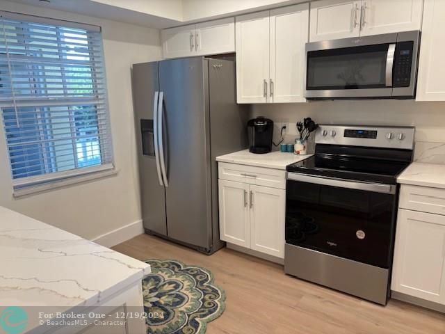 For Rent: $3,000 (3 beds, 2 baths, 1711 Square Feet)