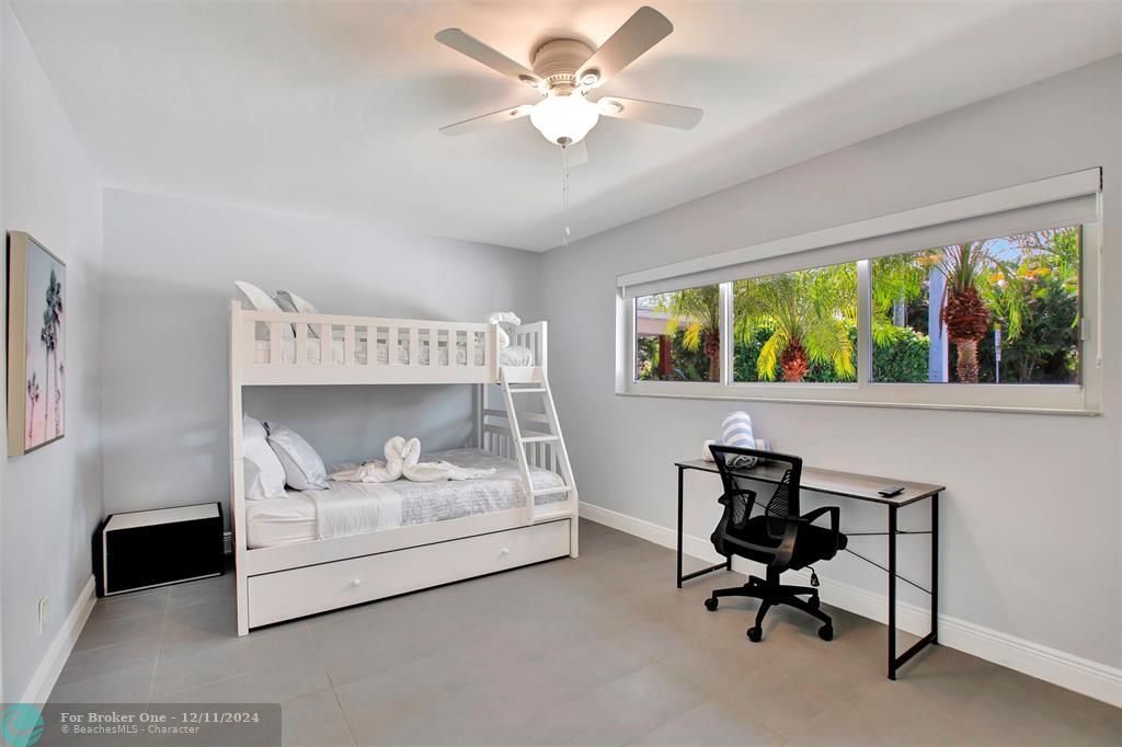 For Sale: $1,595,000 (3 beds, 2 baths, 1690 Square Feet)