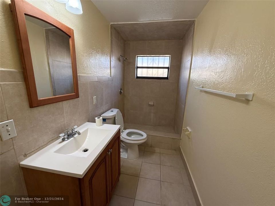 For Sale: $2,295 (3 beds, 2 baths, 2198 Square Feet)