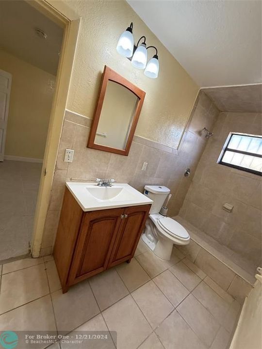 For Sale: $2,295 (3 beds, 2 baths, 2198 Square Feet)