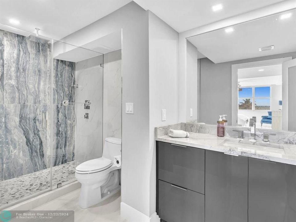 Recently Sold: $800,000 (2 beds, 2 baths, 1200 Square Feet)